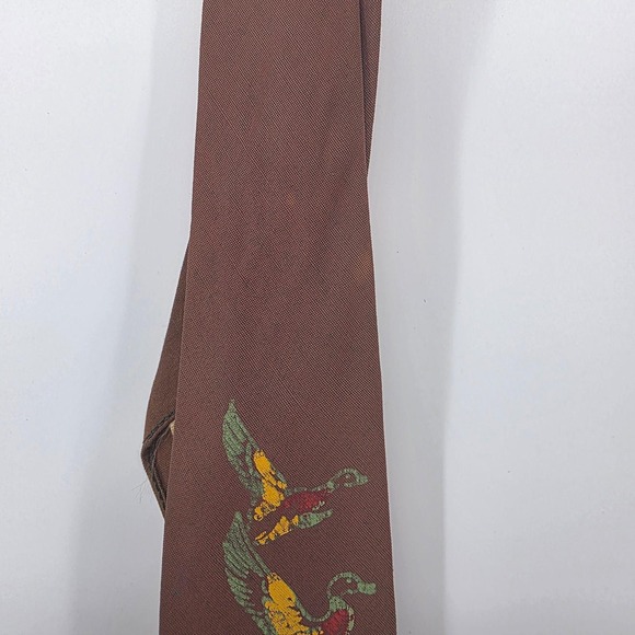 Vintage Arco Brown Hunting Dog Duck Print Silk Necktie Men's Fashion Accessory